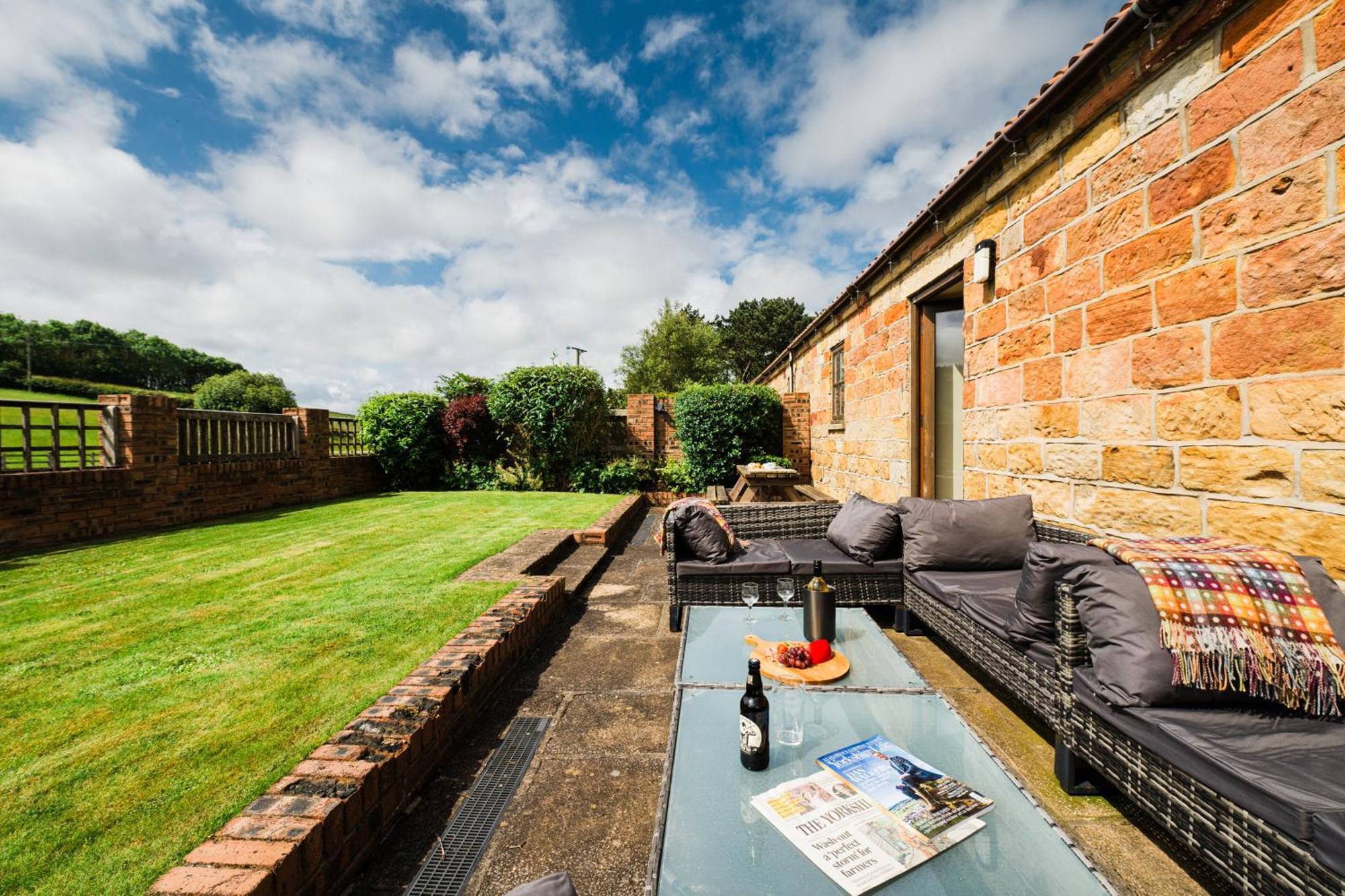 Stable Cottage สการ์โบโรห์ ภายนอก รูปภาพ